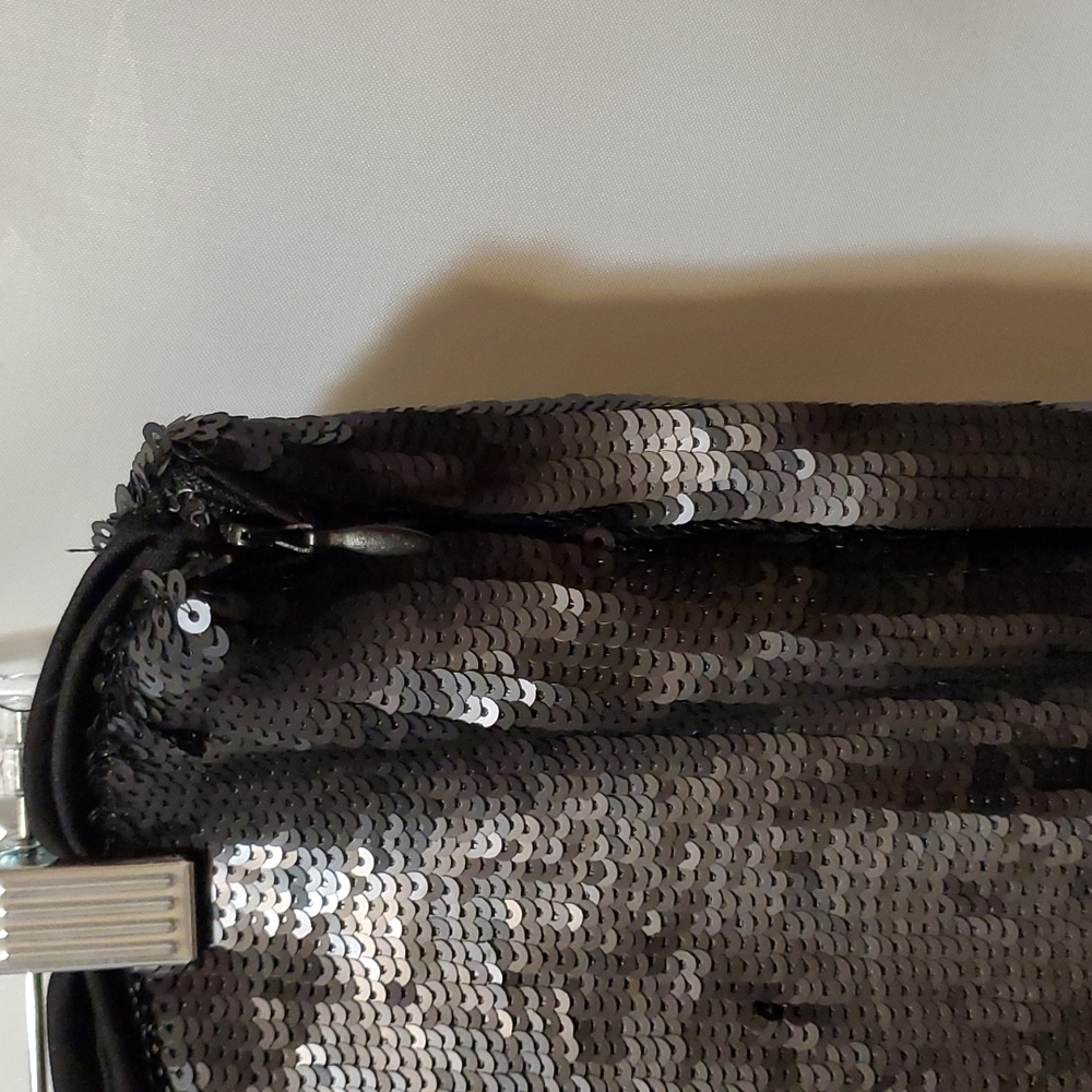 Future Collective with Kahlana Barfield Brown High-Rise Sequin Flare Pan… - Picture 9 of 16